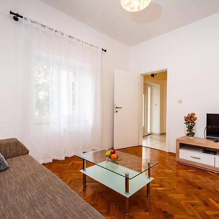 Apartment Eva Maslenica Exterior photo