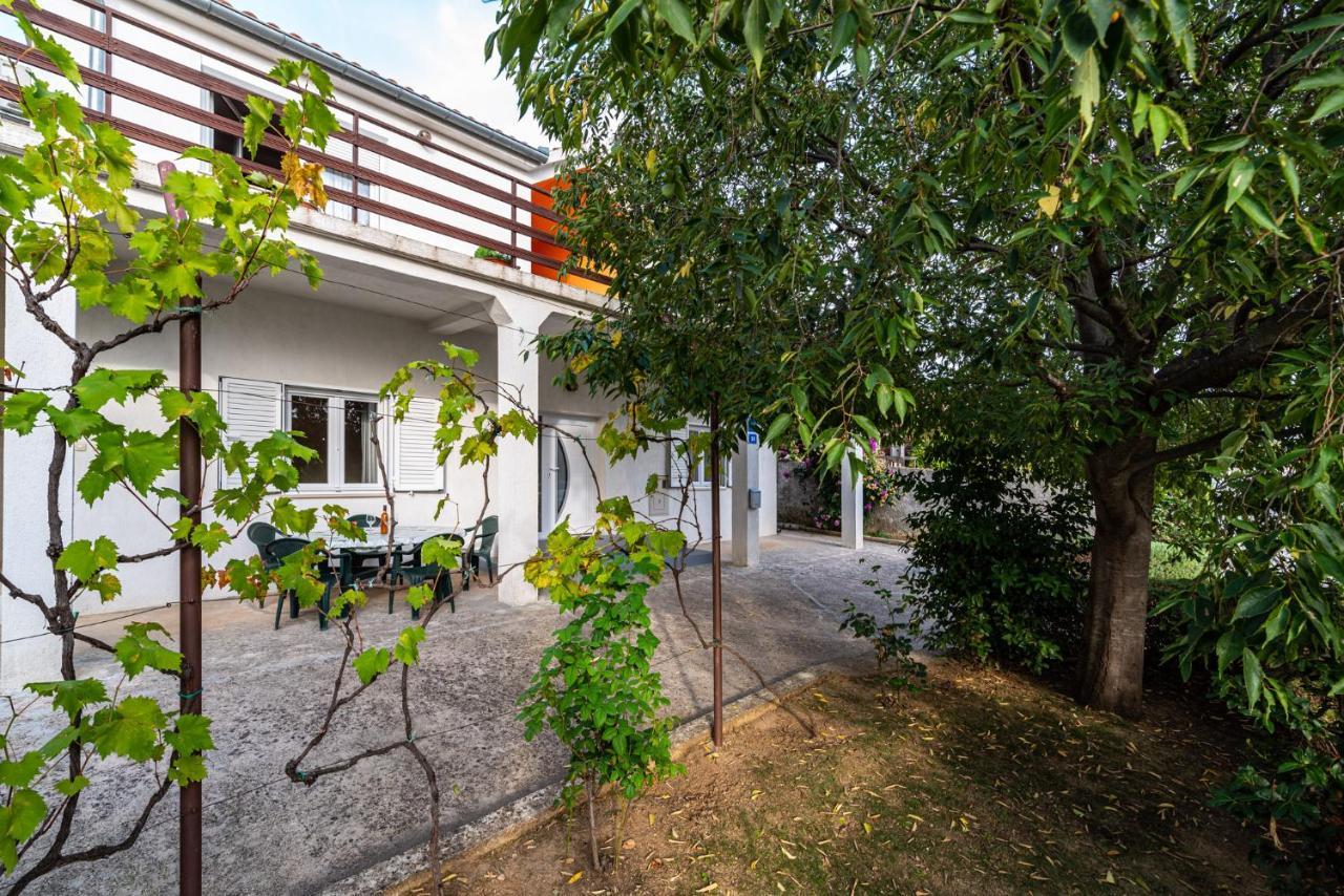 Apartment Eva Maslenica Exterior photo