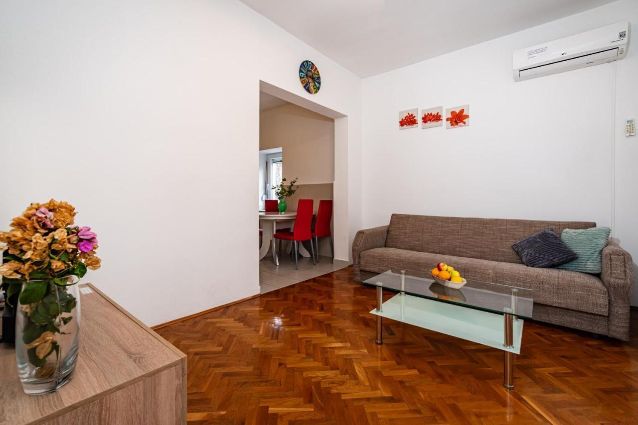 Apartment Eva Maslenica Exterior photo